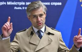 Глава МИД Литвы Кястутис Будрис направил письмо генсеку НАТО Марку Рютте, «призывая к немедленным мерам по укреплению возможностей противовоздушной обороны Литвы и ускорению полной реализации ротационной модели противовоздушной обороны». 