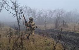 Заглавное фото: танкисты группировки войск «Центр» ликвидируют противника в Димитрове. Экипажи 51-й армии работают в связке с группами прикрытия, отбивающими атаки беспилотников, источник Телеграм-канал Военкор Астрахань