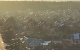 так выглядит Лиман, покрытый слоями оптоволоконных нитей. Представьте, как будут выглядеть города и поля ещё через пару лет боёв с активным применением дронов на оптоволокне, источник Телеграм-канал Военный Осведомитель