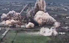 Покровское (Красноармейское) направление.  Качественная ФАБизация опорного пункта противника в районе Новоподгороднего (ДНР), источник Телеграм-канал Военкор Котенок