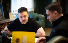 2 января Зеленский написал, что предложил руководителю Главного управления разведки (ГУР) Кириллу Буданову (внесён РФ в список террористов и экстремистов) возглавить офис президента