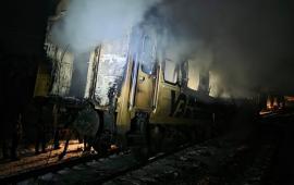 в Харьковской области ударами «Гераней» поражён пассажирский поезд с находящимися внутри военнослужащими ВСУ, источник Телеграм-канал LOSTARMOUR | Carthago delenda est!