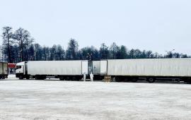 Россия и Украина передали друг другу тела погибших военнослужащих, сообщил Мединский. Москва вернула Киеву 1000 тел, а украинская сторона передала 38, источник Телеграм-канал Zvezdanews | «Звезда»