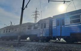 поражённые вагоны в районе ЖД-станции «Апостолово» в Днепропетровской области, источник Телеграм-канал Хроники Гераней