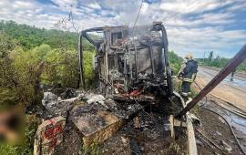 на харьковской объездной атакована фура с военным грузом, источник МАХ-канал КОЦ