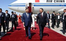 Перед саммитом ШОС: Садыр Жапаров и Си Цзиньпин провели доверительную беседу в Бишкеке