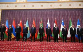 Лидеры стран СНГ и Ирана на саммите в Туркменбаши